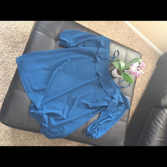 NWT! Urban Outfitters Navy Ruffle OTS Blouse! - Picture 2 of 6